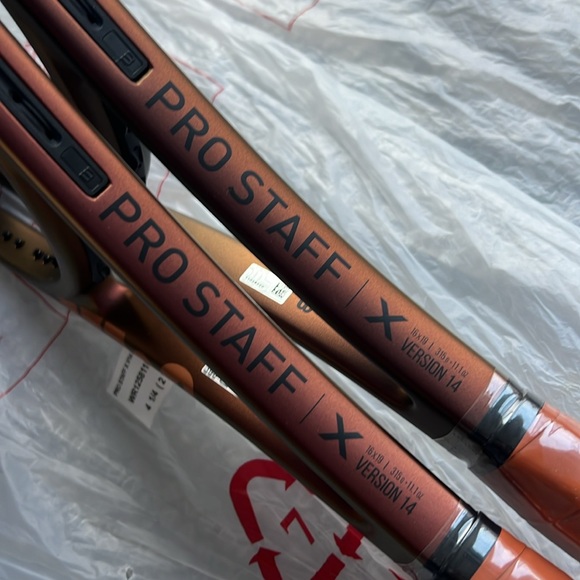 NWT Set of Wilson Pro Staff X v14, Grip 2 - Picture 4 of 16